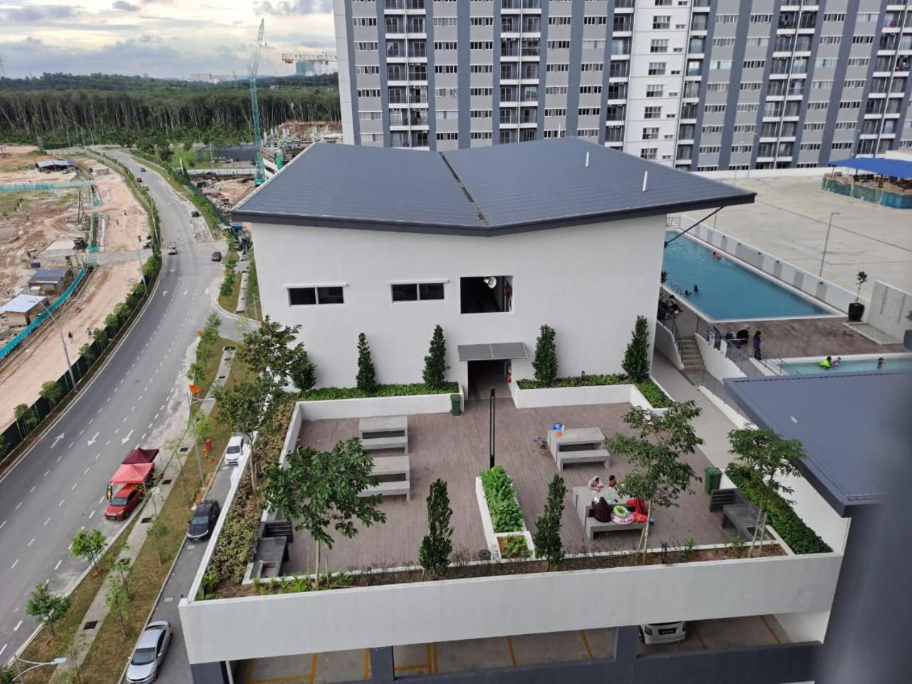 Impiana Homestay Near Putrajaya, Cyberjaya, Musliem Only,Wifi,Netflix Кампунг Денгкил Экстерьер фото